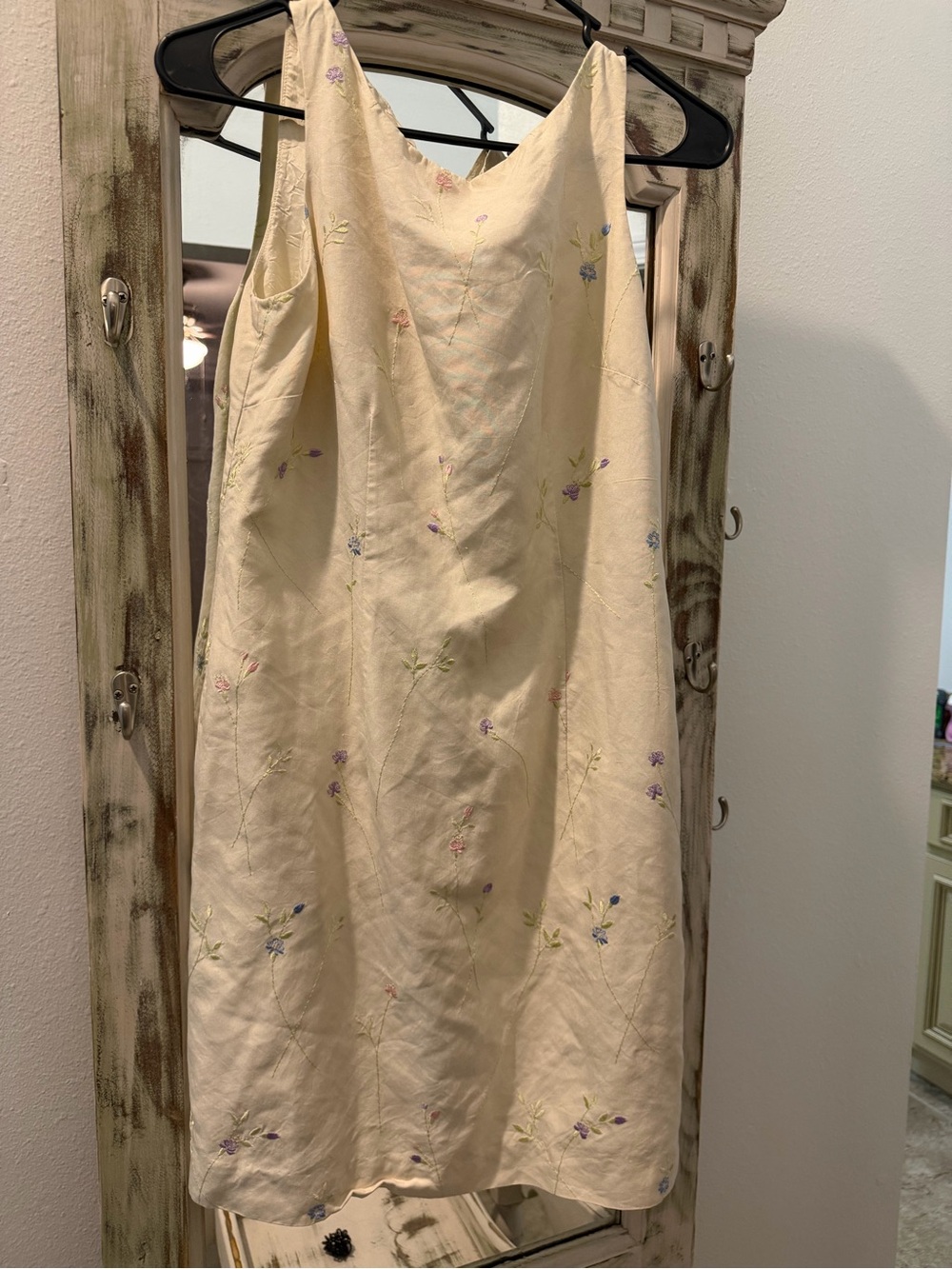 Casual Corner Cream Sleeveless Dress with Pastel Floral Embroidery